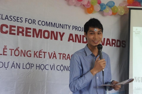 Lớp học tiếng Anh '0 đồng' cho trẻ tự kỷ của thầy giáo "khùng" - 1