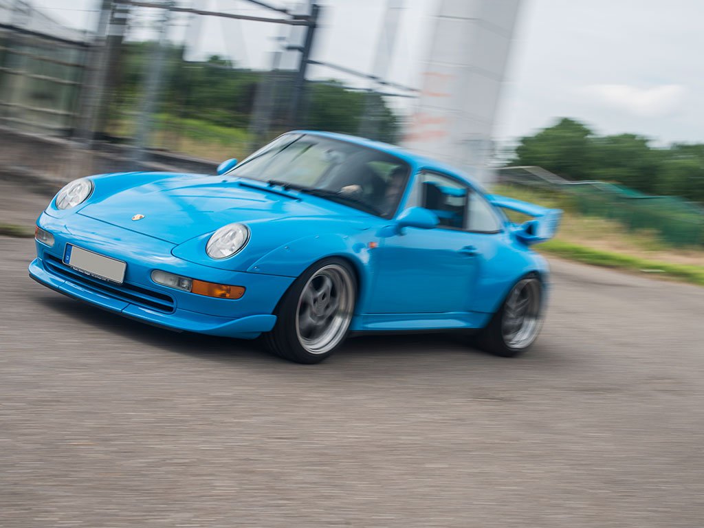 Porsche 993 GT2 đời 1995 được bán với giá siêu &#34;khủng&#34; - 5