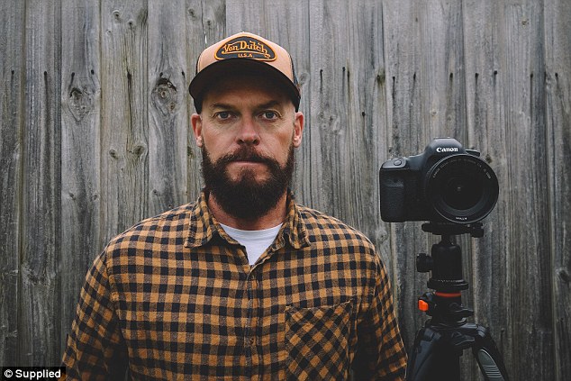 Kỳ lạ hình mặt Chúa Jesus trong đám bụi - 2