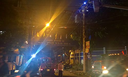 Một góc Sài Gòn tối thui sau vụ nổ trạm biến áp - 12