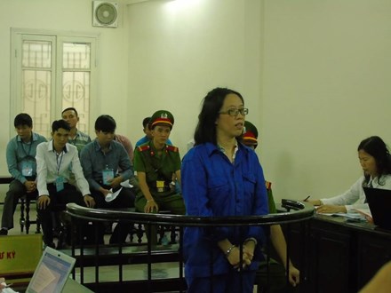 Huỳnh Thị Huyền Như lại ra tòa vụ chiếm 670 tỷ của ACB Huỳnh Thị Huyền Như lại ra tòa vụ chiếm 670 tỷ của ACB