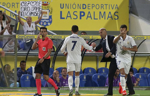 Real Madrid: "Triệu chứng lạ" của Ronaldo Real Madrid: "Triệu chứng lạ" của Ronaldo