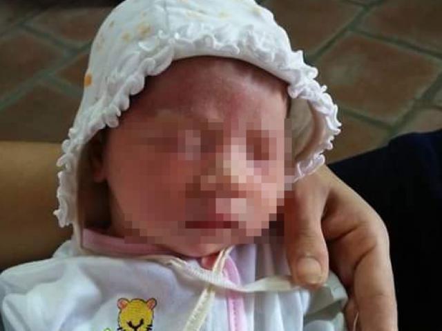 Bé sơ sinh còn nguyên dây rốn bị bỏ rơi trước cổng chùa