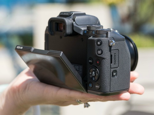 Canon EOS M5 - camera không gương lật đầu tiên của Canon - 8