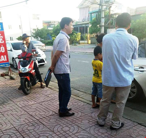 Cán bộ thuế bảo khách đi chỗ khác ăn, quán đang nợ thuế Cán bộ thuế bảo khách đi chỗ khác ăn, quán đang nợ thuế