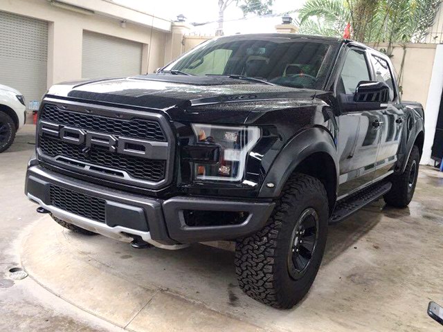 Ford F-150 Raptor 2017 ồ ạt về Việt Nam Ford F-150 Raptor 2017 ồ ạt về Việt Nam
