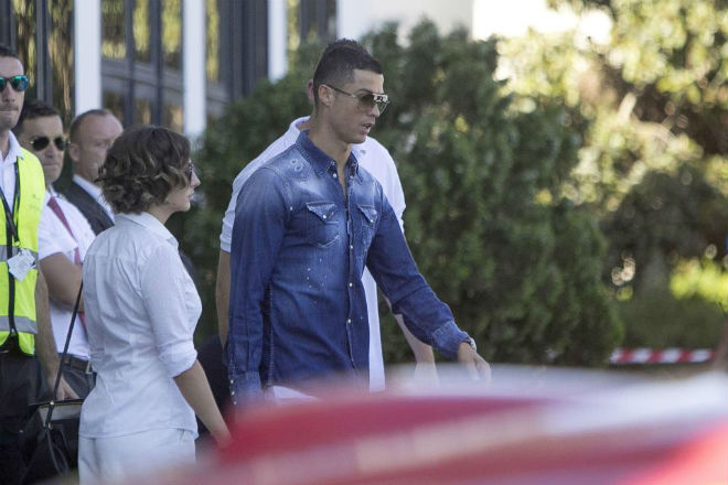Ronaldo giở thói vũ phu, đấm bạn gái mang bầu tím mắt? Ronaldo giở thói vũ phu, đấm bạn gái mang bầu tím mắt?