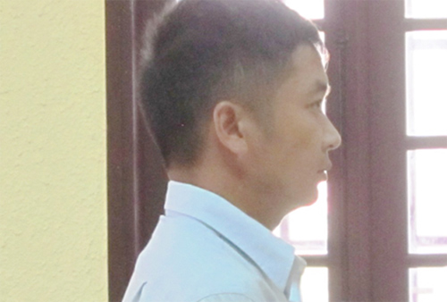 Giám đốc "chém gió" lừa gần 5 tỷ đồng của sinh viên Giám đốc "chém gió" lừa gần 5 tỷ đồng của sinh viên