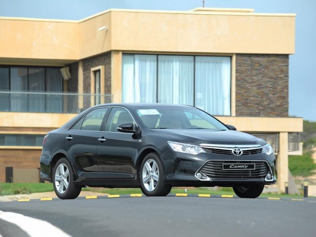 Toyota tiếp tục đại hạ giá xe lần 2 trong tháng Toyota tiếp tục đại hạ giá xe lần 2 trong tháng