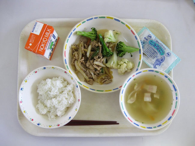 Có gì đặc biệt trong bữa trưa của học sinh Nhật Bản? - 4