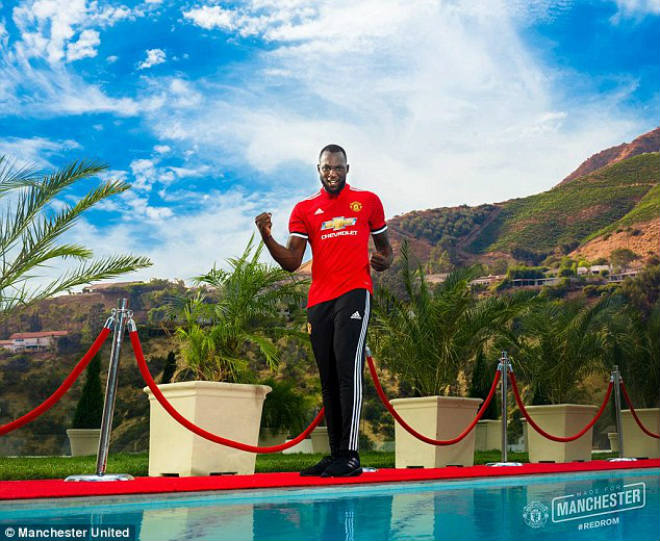 CHÍNH THỨC: MU kích nổ “bom tấn” Romelu Lukaku - 6