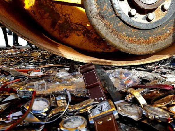 Đồng hồ Trung Quốc giả Rolex tuồn vào Việt Nam Đồng hồ Trung Quốc giả Rolex tuồn vào Việt Nam