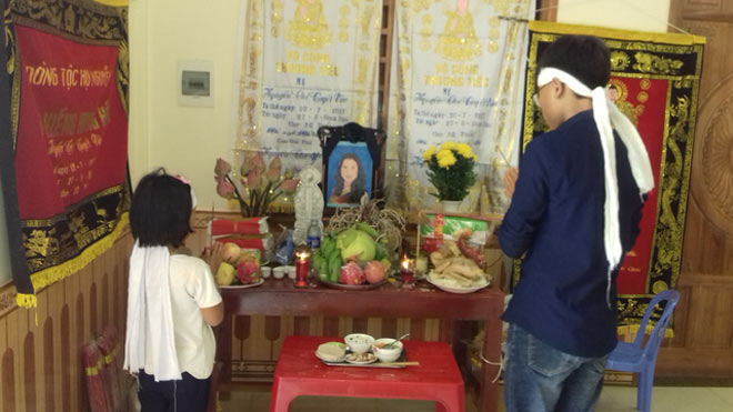 Gã chồng cuồng ghen và những dòng chữ đáng sợ để lại trên tường Gã chồng cuồng ghen và những dòng chữ đáng sợ để lại trên tường