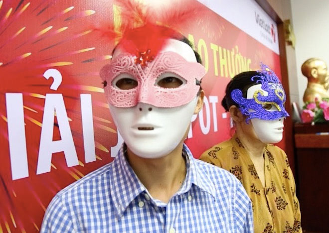 Nóng 24h qua: Mẹ chia giải jackpot 132 tỷ, con trai không nhận Nóng 24h qua: Mẹ chia giải jackpot 132 tỷ, con trai không nhận