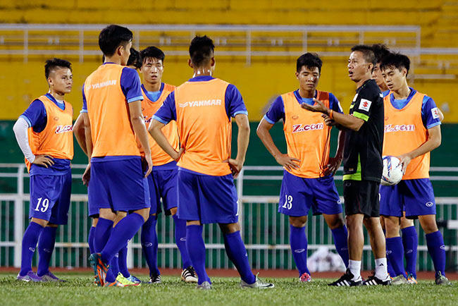 Bầu Đức thích Hữu Thắng, lắc đầu với “ê-kip” Hoàng Anh Tuấn - 2