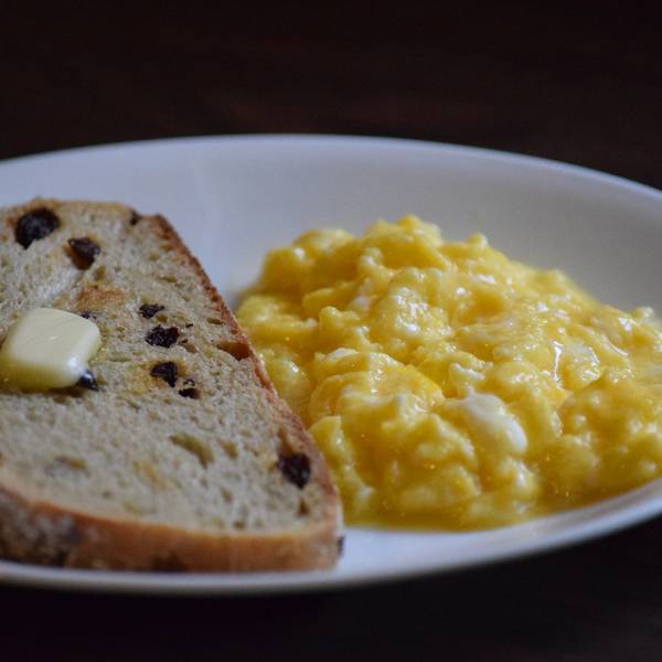 Bữa sáng nhanh-gọn-lẹ với bánh mì bơ trứng ngon tuyệt - 1
