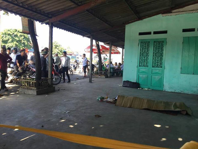 Tá hỏa phát hiện nam thanh niên chết bí ẩn trong quán nước Tá hỏa phát hiện nam thanh niên chết bí ẩn trong quán nước
