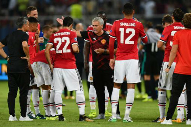 Góc chiến thuật Real – MU: Mourinho sập bẫy Zidane “cáo già” - 2