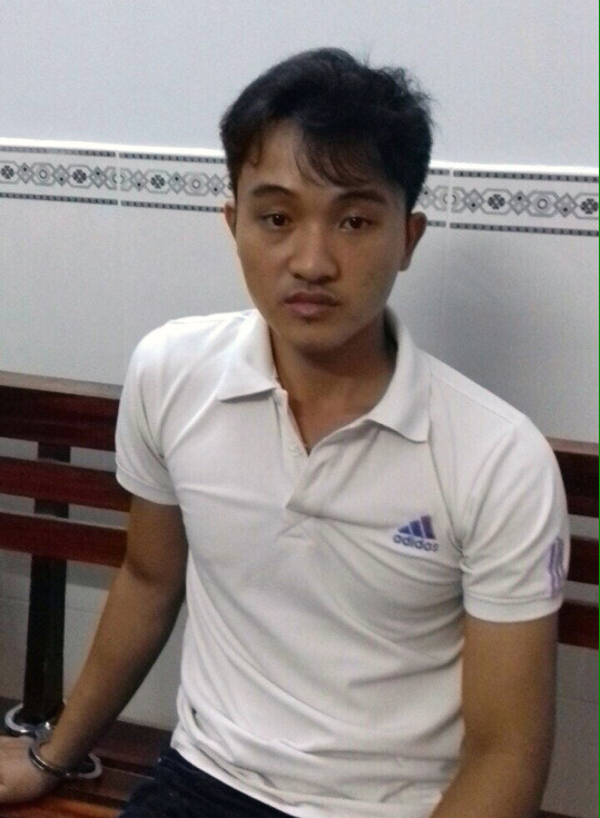 Lời khai lạnh người của nghi phạm giết vợ rồi ngồi khóc nức nở Lời khai lạnh người của nghi phạm giết vợ rồi ngồi khóc nức nở
