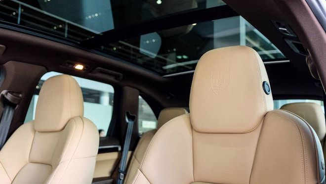 Porsche Cayenne Platinum Edition giá 5,3 tỷ đồng tại Việt Nam - ảnh 3 Porsche Cayenne Platinum Edition giá 5,3 tỷ đồng tại Việt Nam - ảnh 3