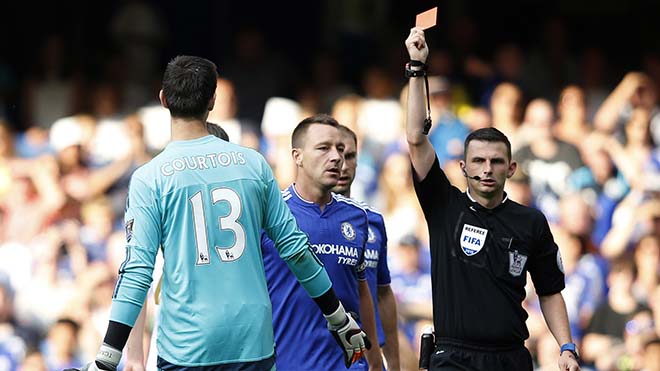 Thuyết âm mưu: Lời nguyền vua Ngoại hạng Anh phá nát Chelsea-Conte? Thuyết âm mưu: Lời nguyền vua Ngoại hạng Anh phá nát Chelsea-Conte?