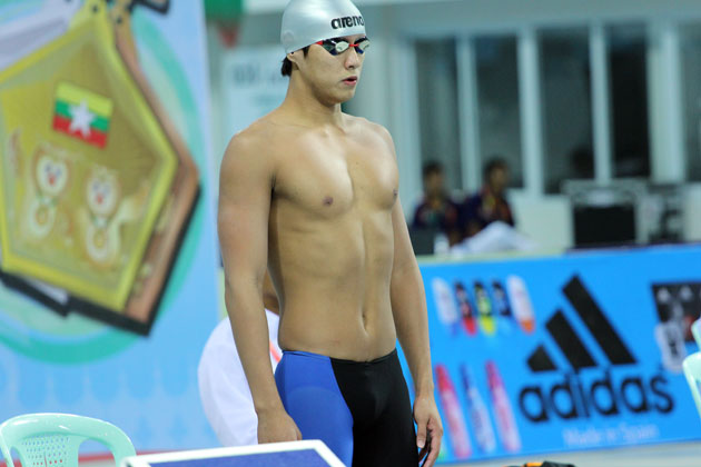 Chị em phát cuồng vì 3 "nam thần" của tuyển SEA Games Việt Nam - 4