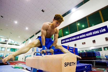 Chị em phát cuồng vì 3 "nam thần" của tuyển SEA Games Việt Nam - 8