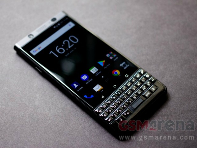 Ngắm BlackBerry KEYone bản màu đen hạn chế Ngắm BlackBerry KEYone bản màu đen hạn chế