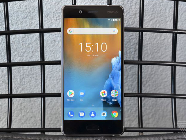 Trên tay Nokia 8 cấu hình khủng vừa mới "ra lò" Trên tay Nokia 8 cấu hình khủng vừa mới "ra lò"