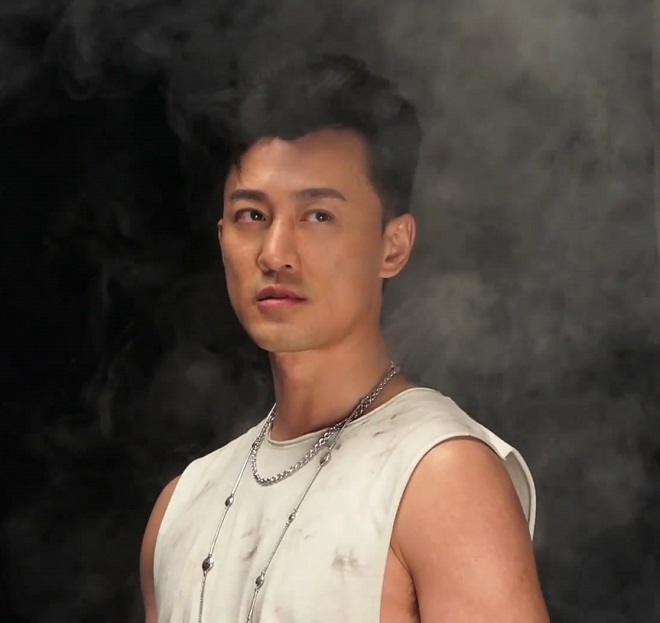 Chết ngất vì rãnh bụng của "Tần Thủy Hoàng đẹp trai nhất màn ảnh" - 10