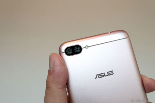 Zenfone 4 Max Pro pin “khủng” giá mềm chính thức ra mắt Zenfone 4 Max Pro pin “khủng” giá mềm chính thức ra mắt