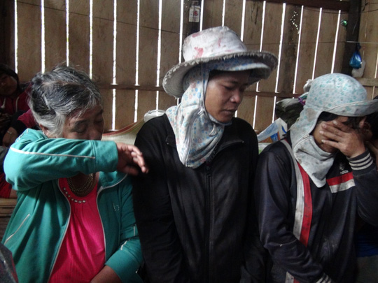Nóng 24h qua: Đau xót lý do khiến 3 gia đình cưa đầu đạn ở Khánh Hòa - 1
