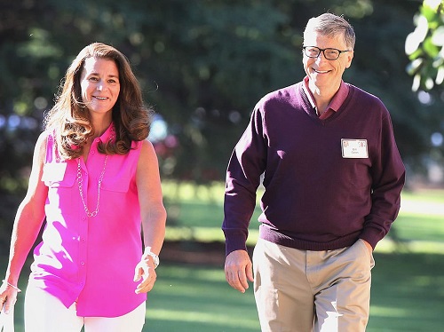 Cuộc sống thường nhật của Bill Gates: Thích rửa bát và... chơi bài