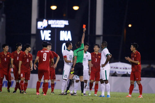 Nghi án: U22 Việt Nam bị trọng tài "cướp" penalty ngỡ ngàng Nghi án: U22 Việt Nam bị trọng tài "cướp" penalty ngỡ ngàng