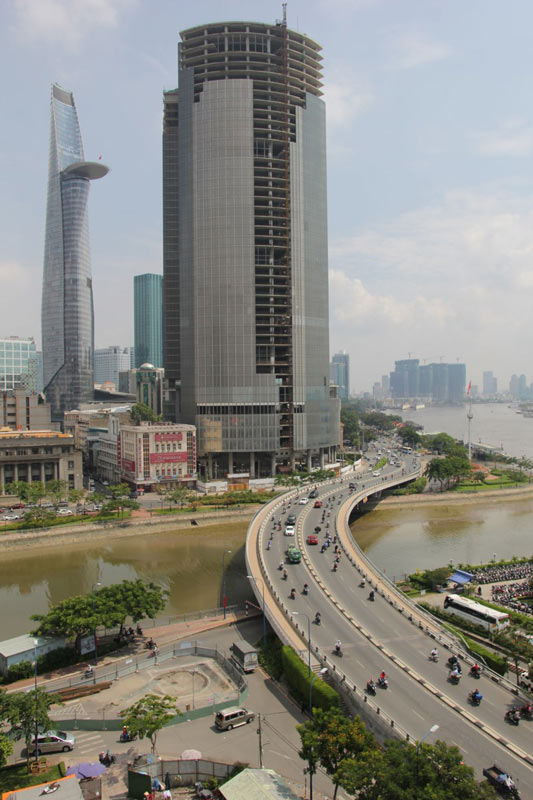 Cận cảnh cao ốc Saigon One Tower bị thu giữ để xử lý nợ - 2