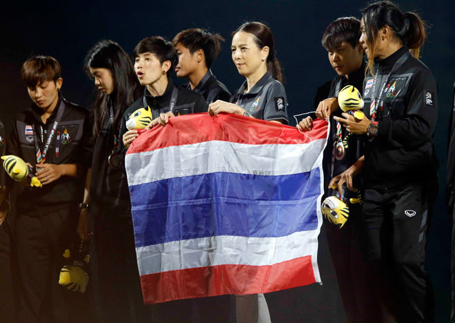 Nữ Việt Nam giành HCV SEA Games, Thái Lan “chết lặng” đổ lệ như mưa Nữ Việt Nam giành HCV SEA Games, Thái Lan “chết lặng” đổ lệ như mưa