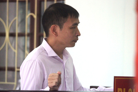 Bí thư huyện bị Bí thư xã nhắn tin vu khống nhận hối lộ tình dục Bí thư huyện bị Bí thư xã nhắn tin vu khống nhận hối lộ tình dục