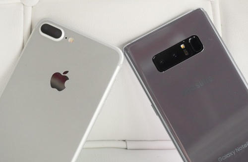So snh nhanh Samsung Galaxy Note8 v iPhone 7 Plus - 7