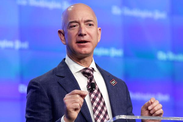 Sốc: Dự đoán của Jeff Bezos từ 18 năm trước đã trở thành hiện thực - 1