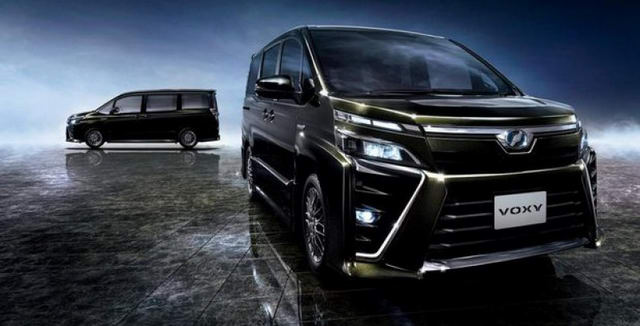 Toyota Voxy giá 782 triệu đồng "xịn" hơn cả Innova Toyota Voxy giá 782 triệu đồng "xịn" hơn cả Innova