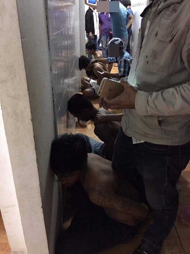 Bắt 4 đối tượng xăm trổ giết 2 thanh niên ở Phú Quốc Bắt 4 đối tượng xăm trổ giết 2 thanh niên ở Phú Quốc