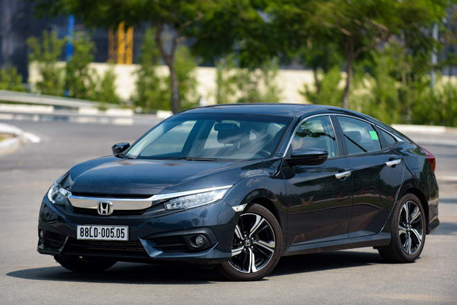 Honda Civic Turbo tại Việt Nam hạ giá còn 848 triệu đồng Honda Civic Turbo tại Việt Nam hạ giá còn 848 triệu đồng
