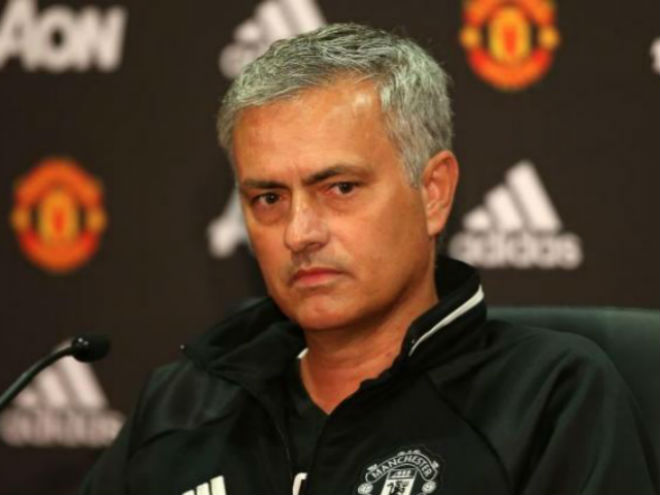 MU họp báo đấu Stoke: Mourinho vỗ ngực tự khen sức mạnh MU họp báo đấu Stoke: Mourinho vỗ ngực tự khen sức mạnh