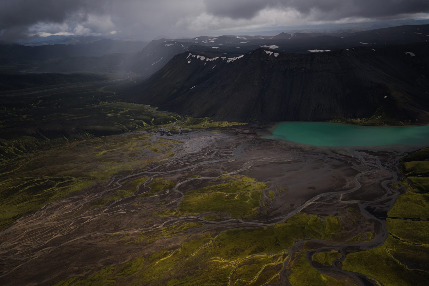 Khám phá Iceland, bước chân vào thế giới ngoạn mục của &#34;Trò chơi Vương quyền” - 2