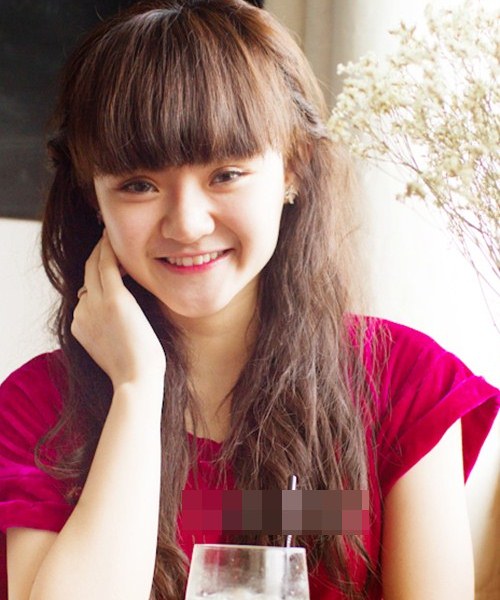 Không kém chị, em gái Angela Phương Trinh cũng có bờ môi "ảo thuật" - 2