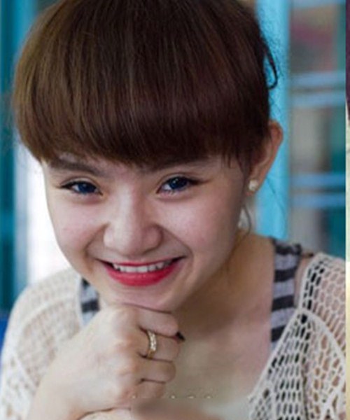 Không kém chị, em gái Angela Phương Trinh cũng có bờ môi "ảo thuật" - 16
