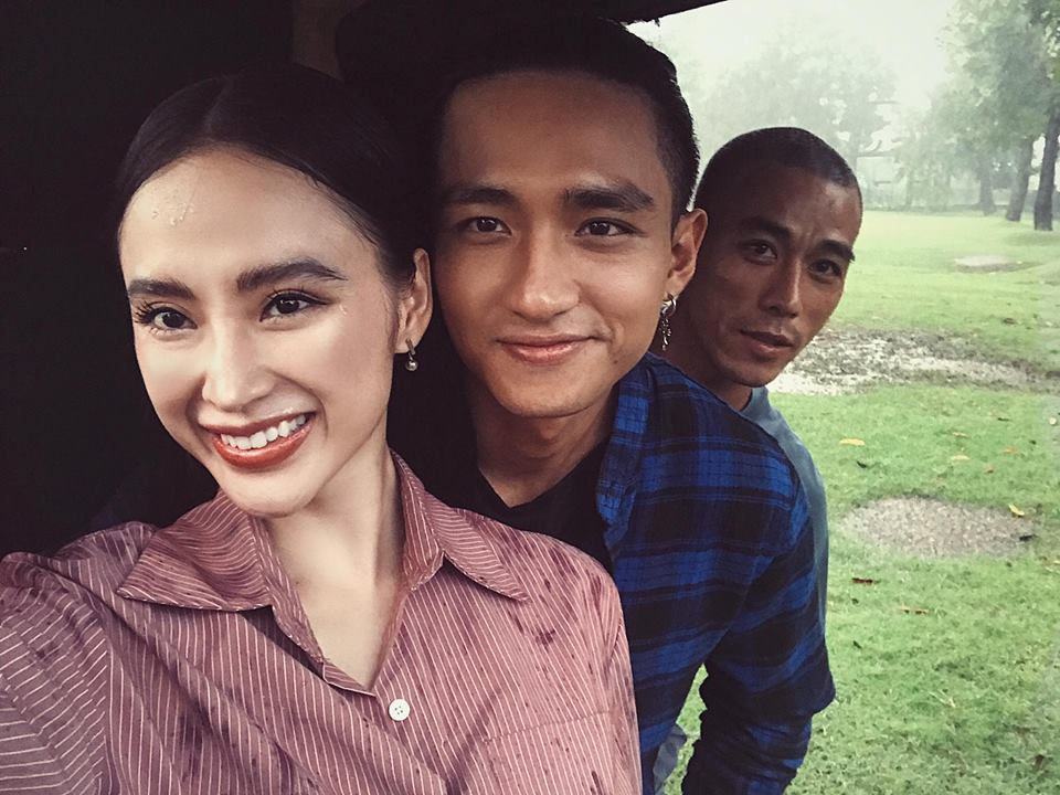 Sao Việt 19/9: Angela Phương Trinh "không thể thiếu" chàng trai này Sao Việt 19/9: Angela Phương Trinh "không thể thiếu" chàng trai này