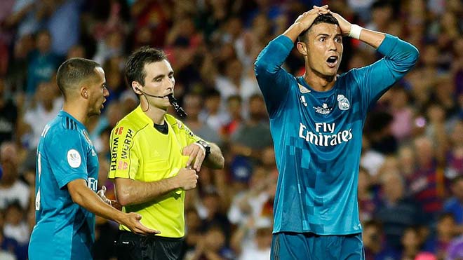 “Ngai vàng” Ronaldo lung lay: Hazard, Sanchez chờ chiếm chỗ “Ngai vàng” Ronaldo lung lay: Hazard, Sanchez chờ chiếm chỗ