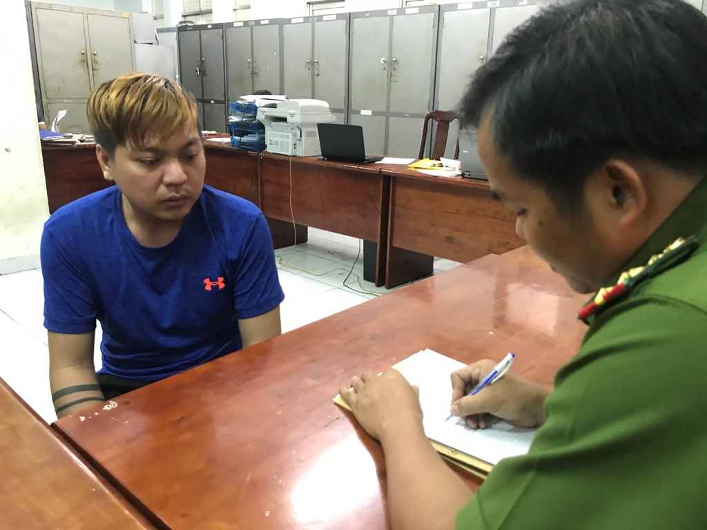 Vụ thanh niên bị cắt cổ, cướp xe SH: Kế hoạch tàn độc của người tình Vụ thanh niên bị cắt cổ, cướp xe SH: Kế hoạch tàn độc của người tình