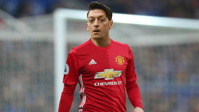 MU cuốn hút khó cưỡng: Mourinho ủ mưu “nuốt gọn” Ozil, Dybala - 1